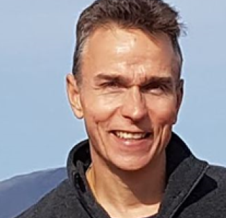 Dr David Bell